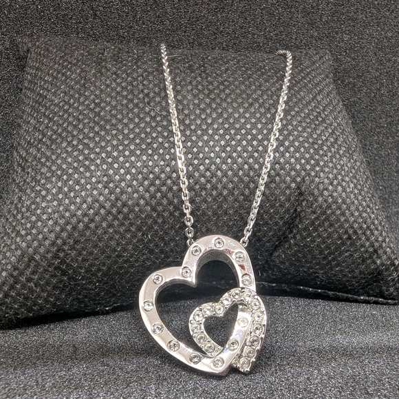 Swarovski Clear Crystal INTERLOCKED HEARTS Pendant Necklace Rhodium - Picture 1 of 5
